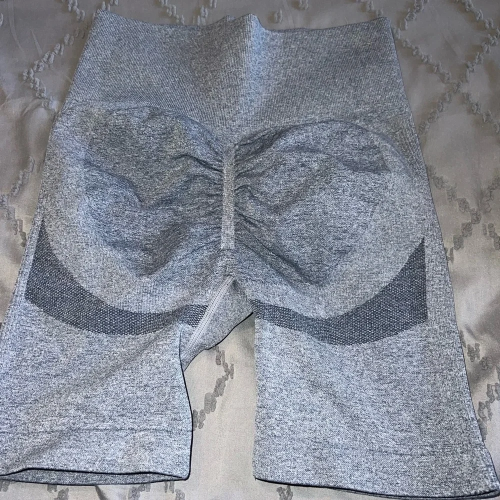 Set of 3 workout shorts - Picture 5 of 10